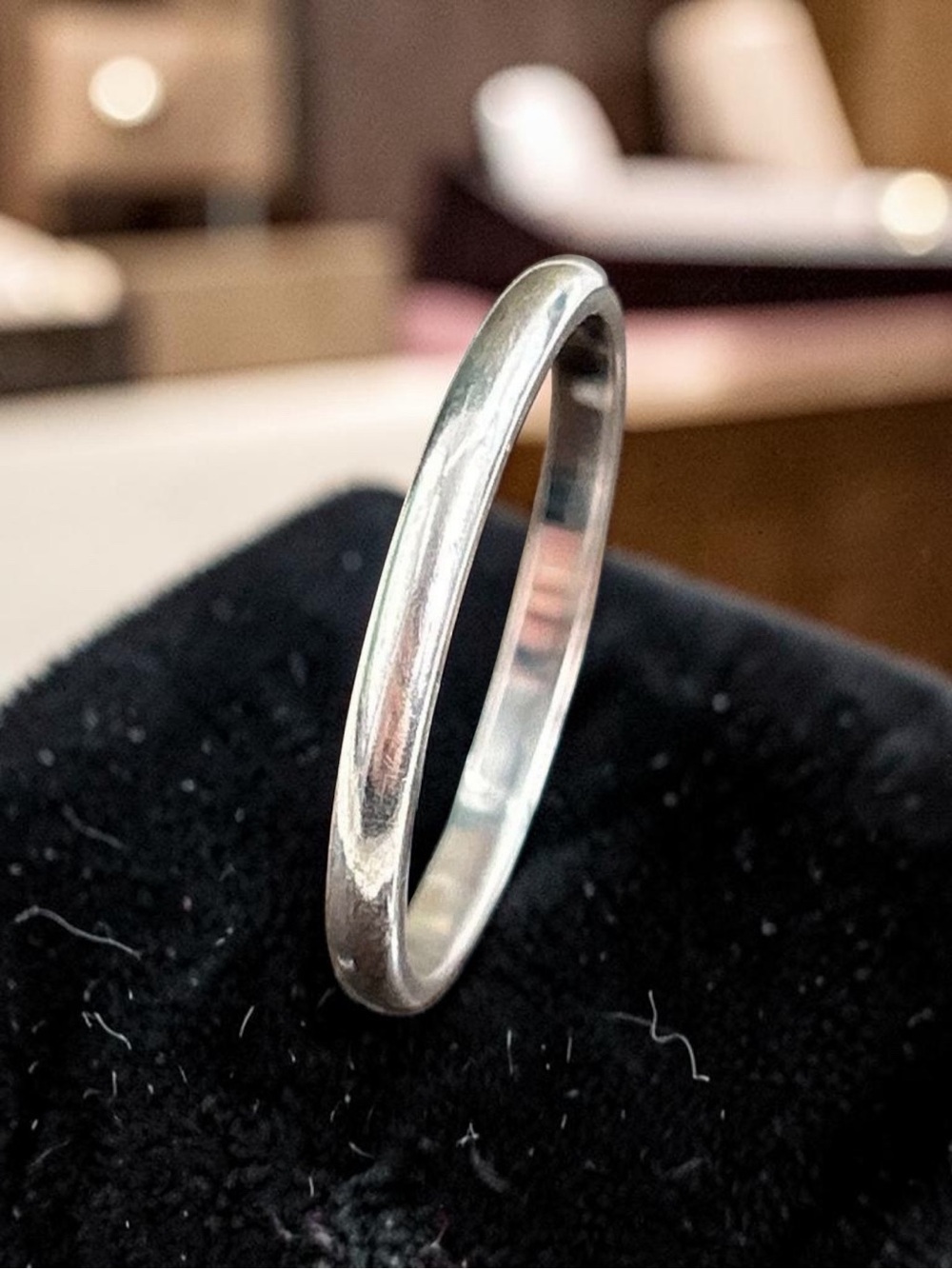 14K White Gold Wedding Band Ring Size 9 Minimalist Comfort Fit Band 2mm - Picture 2 of 10